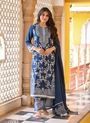 Garb These Suit in Fine Colored Pair With Bottom And Dupatta.These Top Are Muslin And Bottom Are Fabricated On Muslin Pair With Organza Dupatta.Its Beautified With Designer Printed.