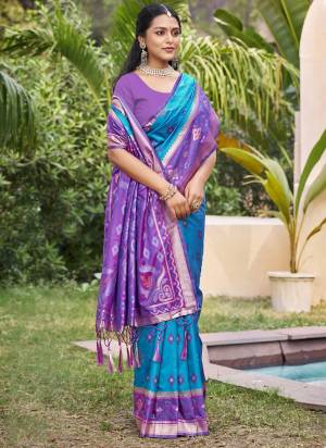 Garb These Fastive And Party Wear Saree in Fine Colored.These Saree And Blouse is Fabricated On Pochampalli Silk.Its Beautified With Woven Designer.