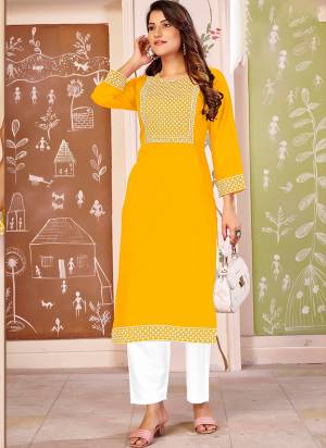 Grab These Beautiful Looking Readymade Kurti With Bottom.These Kurti And Bottom is Fabricated On Rayon.Its Beautified With Designer Embroidery Work.