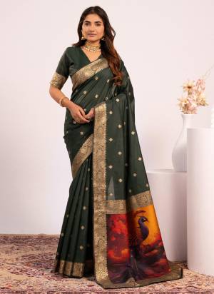 Garb These Festive And Party Wear Saree in Fine Colored.These Saree And Blouse is Fabricated On Banarasi Silk.Its Beautified With Woven Jari Designer Resham Peacock Pallu.