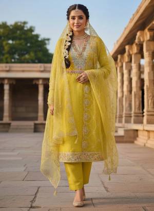 Looking These Disigner Suit in Fine Colored Pair With Bottom And Dupatta.These Top Are Chanderi Butti And Dupatta Are Fabricated On Organza Pair With Santoon Bottom.Its Beautified With Woven Designer With Embroidery Work.