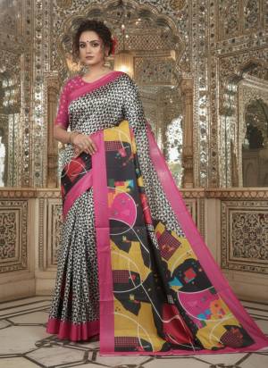 Attractive These Fastive And Party Wear Saree in Fine Colored.These Saree And Blouse is Fabricated On Crepe Silk.Its Beautified With Designer Digital Printed.