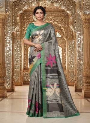 Attractive These Fastive And Party Wear Saree in Fine Colored.These Saree And Blouse is Fabricated On Crepe Silk.Its Beautified With Designer Digital Printed.