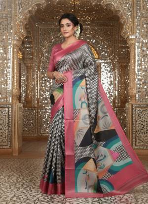 Attractive These Fastive And Party Wear Saree in Fine Colored.These Saree And Blouse is Fabricated On Crepe Silk.Its Beautified With Designer Digital Printed.