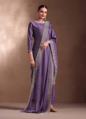 Attractive These Party Wear Salwar Suit in Fine Colored Pair With Bottom And Dupatta.These Top And Dupatta Are Fabricated On Two Tone Cotanic Georgette Pair With Santoon Bottom.Its Beautified With Designer Embroidery With Swarovski Work.