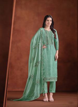 Garb These Party Wear Salwar Suit in Fine Colored Pair With Bottom And Dupatta.These Top And Dupatta Are Fabricated On Lavender Organza Pair With Santoon Bottom.Its Beautified With Designer Embroidery With Zarkan Work.