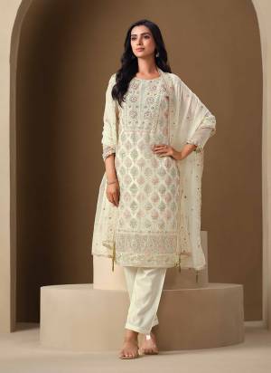 Looking These Fastive And Party Wear Saree in Fine Colored.These Saree And Blouse is Fabricated On Cotton Silk.Its Beautified With Woven Meenakari Designer.