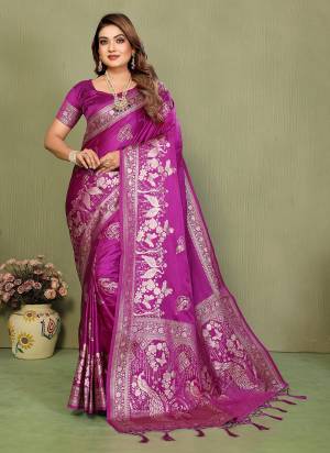 Looking These Festive Party Wear Saree in Fine Colored.These Saree And Blouse is Fabricated On Handloom Satin Silk.Its Beautified With Woven Jari Designer.