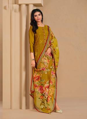 Attractive These Party Wear Salwar Suit in Fine Colored Pair With Bottom And Dupatta.These Top Are Chinon And Dupatta Are Fabricated On Organza Pair With Santoon Bottom.Its Beautified With Designer Embroidery Work With Printed Dupatta.