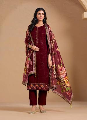 Attractive These Party Wear Salwar Suit in Fine Colored Pair With Bottom And Dupatta.These Top Are Chinon And Dupatta Are Fabricated On Organza Pair With Santoon Bottom.Its Beautified With Designer Embroidery Work With Printed Dupatta.