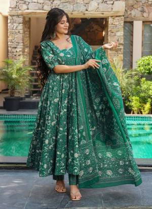 Garb These Beautiful Looking Readymade Plazzo Suits.These Top Are Muslin And Bottom is Fabricated On Muslin And Muslin Dupatta.Its Beautified With Designer Digital Printed.