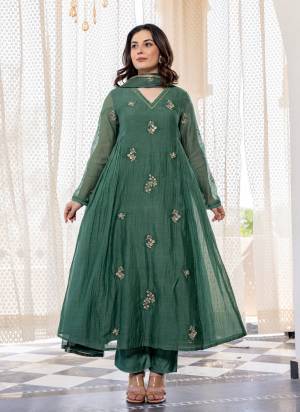 Looking These Suit in Fine Colored Pair With Bottom And Dupatta.These Top Are Chanderi And Bottom Are Fabricated On Chanderi Pair With Chanderi Gadhwal Dupatta.Its Beautified With Designer Embroidery Work.