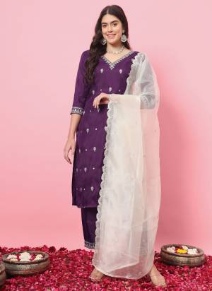 Looking These Beautiful Readymade Suits With Dupatta.These Suit is Fabricated On Top Are Silk Blend And Bottom Are Silk Blend And Silk Dupatta .Its Beautified With Designer Embroidery Work.