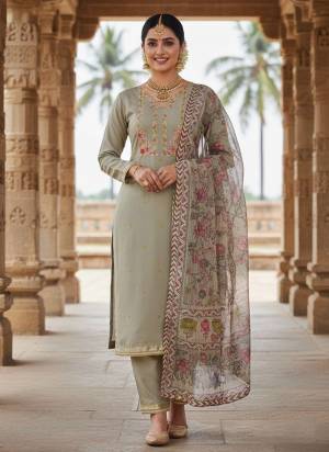 Garb These Disigner Suit in Fine Colored Pair With Bottom And Dupatta.These Top Are Roman Silk And Dupatta Are Fabricated On Organza Pair With Santoon Bottom.Its Beautified With Designer Embroidery Work With Woven And Printed Dupatta.