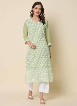 Garb These Beautiful Looking Readymade Kurti.These Kurti Fabricated On Georgette.Its Beautified With Designer Chikankari Embroidery Work.