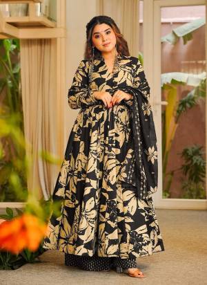 Looking These Beautiful Looking Readymade Plazzo Suits.These Top Are Muslin And Bottom is Fabricated On Muslin And Muslin Dupatta.Its Beautified With Designer Digital Printed.