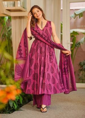 Looking These Beautiful Looking Readymade Plazzo Suits.These Top Are Muslin And Bottom is Fabricated On Muslin And Muslin Dupatta.Its Beautified With Designer Digital Printed.