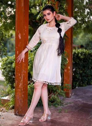 Atrective These Beautiful Looking Readymade Kurti.These Kurti Are Khadi Cotton Fabricated.Its Beautified With Designer Multy Thread Hand Work.