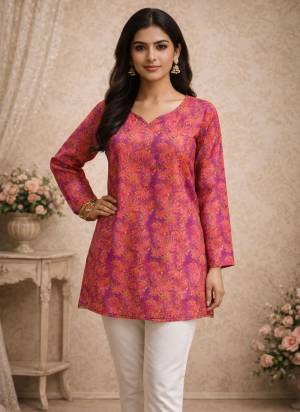 Looking These Beautiful Looking Readymade Short Top.These Top Are Fabricated On Maslin.Its Beautified With Designer Digital Printed.