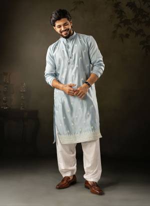 For A Festive And Party Wear,Attractive These Readymade Kurta With Payjama in Fine Colored.These Kurta is Fabricated On Rayon And Art Silk Bottom With Designer Embroidery Work.Buy Now.