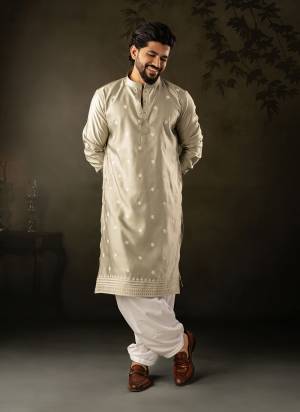 For A Festive And Party Wear,Attractive These Readymade Kurta With Payjama in Fine Colored.These Kurta is Fabricated On Rayon And Art Silk Bottom With Designer Embroidery Work.Buy Now.