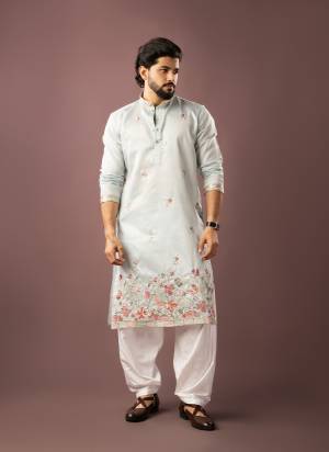 For A Festive And Party Wear,Attractive These Readymade Kurta With Payjama in Fine Colored.These Kurta is Fabricated On Linen And Art Silk Bottom With Designer Embroidery Work.Buy Now.