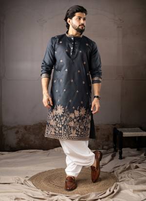 For A Festive And Party Wear,Attractive These Readymade Kurta With Payjama in Fine Colored.These Kurta is Fabricated On Linen And Art Silk Bottom With Designer Embroidery Work.Buy Now.