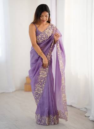 Attractive These Party Wear Saree in Fine Colored.These Saree Are Candy Crush And Blouse is Candy Crush Fabricated.Its Beautified With Designer Embroidery Work.