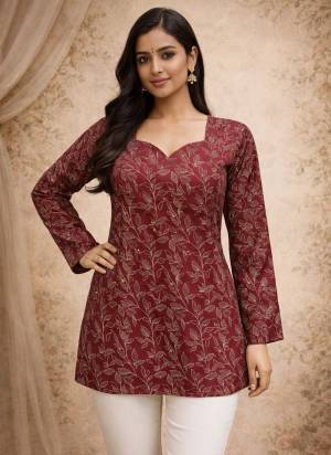 Garb These Beautiful Looking Readymade Short Top.These Top Are Fabricated On Maslin.Its Beautified With Designer Digital Printed.