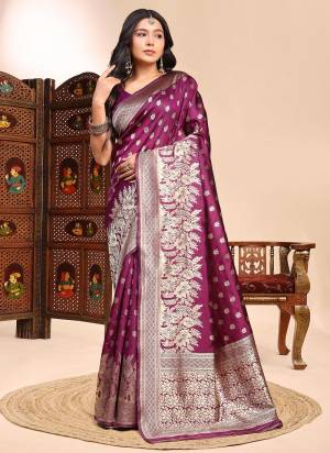 Attrective Looking These Fastival Saree in Fine Colored.These Saree And Blouse is Fabricated On Lichi Silk.Its Beautified With Weaving Jari Designer.