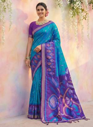 Attractive These Fastive And Party Wear Saree in Fine Colored.These Saree And Blouse is Fabricated On Soft Silk.Its Beautified With Weaving Designer.
