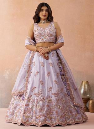 Attrective Looking This Party Wear Fine Color Fancy Heavy Designer Choli And Lahenga Fabriced On Tissue And Dupatta Tissue In Fabricated Beautified With Attrective Designer Sequance Embroidery,Hand Work. Buy Now.