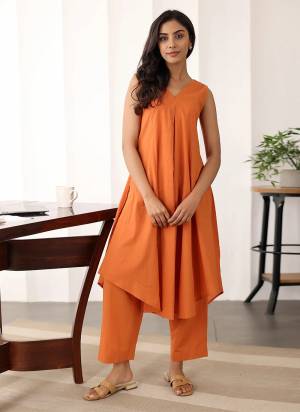 Atrective These Beautiful Looking Readymade Top With Bottom.These Top And Bottom Are Cotton Fabricated.Its Beautified With Solid Designer.