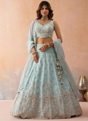  Looking This Party Wear Fine Color Fancy Heavy Designer Choli And Lahenga Fabriced On Tissue And Dupatta Tissue In Fabricated Beautified With Attrective Designer Beads,Sequance Embroidery Work. Buy Now.