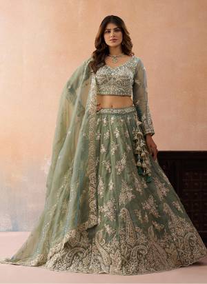  Looking This Party Wear Fine Color Fancy Heavy Designer Choli And Lahenga Fabriced On Tissue And Dupatta Tissue In Fabricated Beautified With Attrective Designer Beads,Sequance Embroidery Work. Buy Now.
