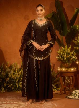 Attrective These Beautiful Looking Readymade Suits.These Top And Bottom Are Viscose Chanderi And Dupatta Are Organza Fabricated.Its Beautified  With Disigner Embroidery Work.