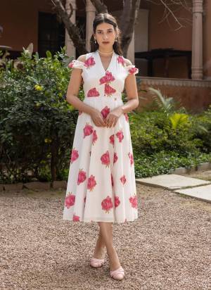 Attractive These Beautiful Looking Readymade Long Midi Dress.These Kurti Fabricated On Cotton.Its Beautified With Designer Printed.