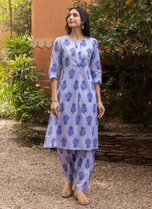 Attrective These Beautiful Looking Readymade Top With Bottom.These Top And Bottom Fabricated On Cotton.Its Beautified With Designer Printed.
