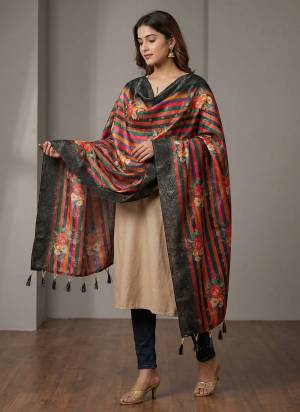 Looking These Beautiful Colored Ethnic Dupatta.This Dupatta is Fabricated On Beautiful Jacquard Silk. It Is Beautified With Beautiful Woven Jacquard Designer With Digital Printed.