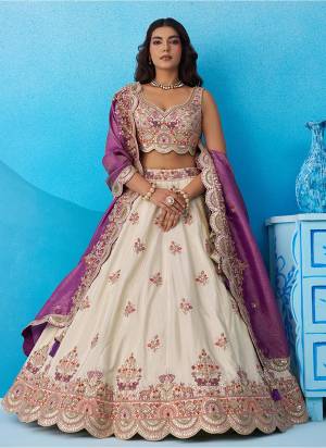 Attrective Looking This Party Wear Fine Color Fancy Heavy Designer Choli And Lahenga Fabriced On Tissue And Dupatta Jacquard Silk In Fabricated Beautified With Attrective Designer Sequance,Thread Embroidery Work. Buy Now.