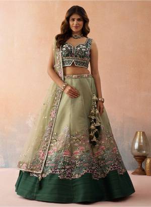 Attrective Looking This Party Wear Fine Color Fancy Heavy Designer Choli And Lahenga Fabriced On Net And Dupatta Net In Fabricated Beautified With Attrective Designer Sequance,Thread Embroidery Work. Buy Now.