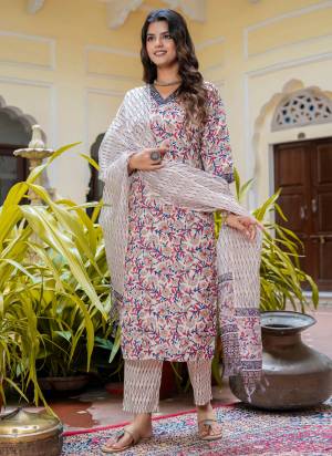 Looking These Beautiful Readymade Suits With Dupatta.These Suit is Fabricated On Top Are Cotton Blend And Bottom Are Cotton Blend And Kota Checks Dupatta .Its Beautified With Designer Floral Printed.