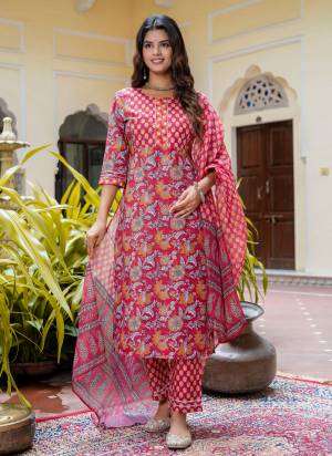 Looking These Beautiful Readymade Suits With Dupatta.These Suit is Fabricated On Top Are Cotton Blend And Bottom Are Cotton Blend And Kota Checks Dupatta .Its Beautified With Designer Floral Printed.