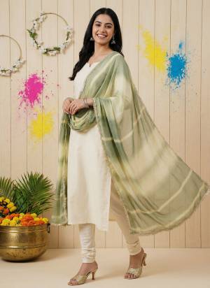 Grab These Beautiful Colored Ethnic Dupatta.This Dupatta is Fabricated On Beautiful Organza Fabric . It Is Beautified With Beautiful Designer Printed.