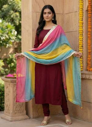 Grab These Beautiful Colored Ethnic Dupatta.This Dupatta is Fabricated On Beautiful Organza Fabric . It Is Beautified With Beautiful Designer Printed.