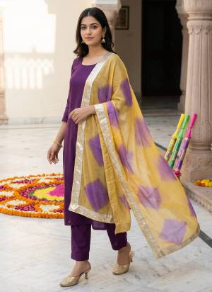 Grab These Beautiful Colored Ethnic Dupatta.This Dupatta is Fabricated On Beautiful Organza Fabric . It Is Beautified With Beautiful Designer Printed.