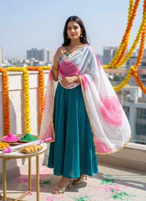 Grab These Beautiful Colored Ethnic Dupatta.This Dupatta is Fabricated On Beautiful Organza Fabric . It Is Beautified With Beautiful Designer Printed.