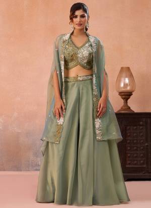 Looking These Beautiful Looking Party Wear Readymade Indo Western Crop Top ,Plazzo With Jacket.These Top Are Tissue And Bottom is Fabricated On Tissue And Tissue Jacket.Its Beautified With Heavy Designer Embroidery,Beads,Stone Work.