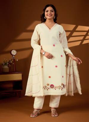 Garb These Suit in Fine Colored Pair With Bottom And Dupatta.These Top Are Cotton And Bottom Are Fabricated On Cotton Pair With Cotton Dupatta.Its Beautified With Designer Embroidery Work.