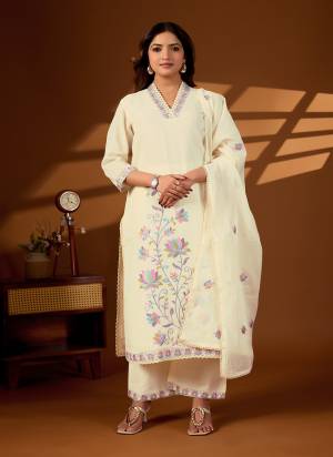 Garb These Suit in Fine Colored Pair With Bottom And Dupatta.These Top Are Cotton And Bottom Are Fabricated On Cotton Pair With Cotton Dupatta.Its Beautified With Designer Embroidery Work.